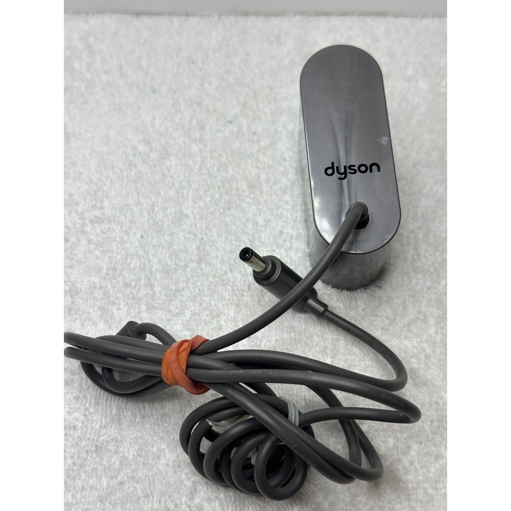 Dyson Battery Charger Model 205720-02 Power Supply Adapter 26.10V 780mA Grey